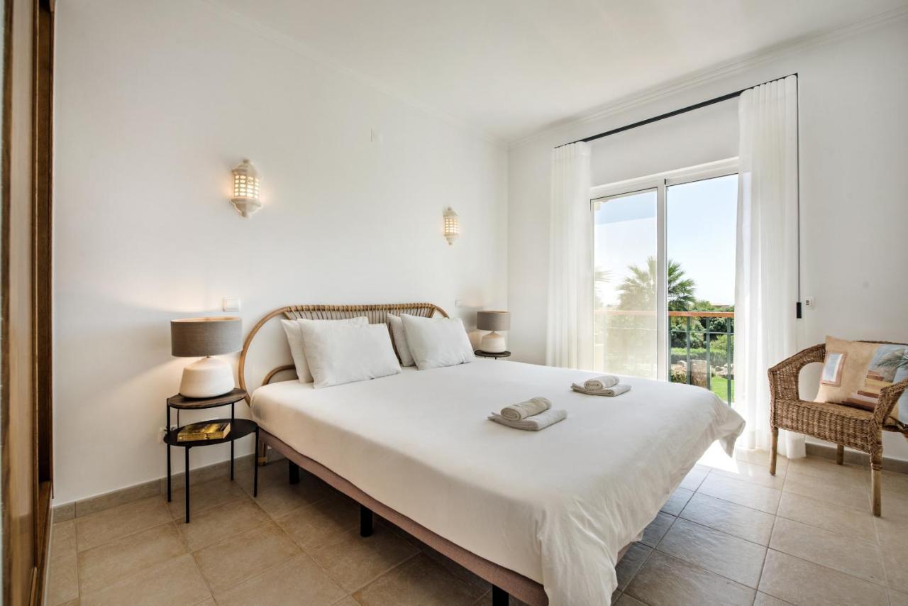 Beautiful Two Bedroom Apartment With Roof Terrace Carvoeiro  Bagian luar foto