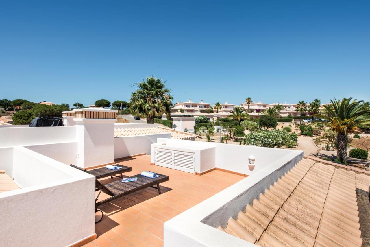 Beautiful Two Bedroom Apartment With Roof Terrace Carvoeiro  Bagian luar foto
